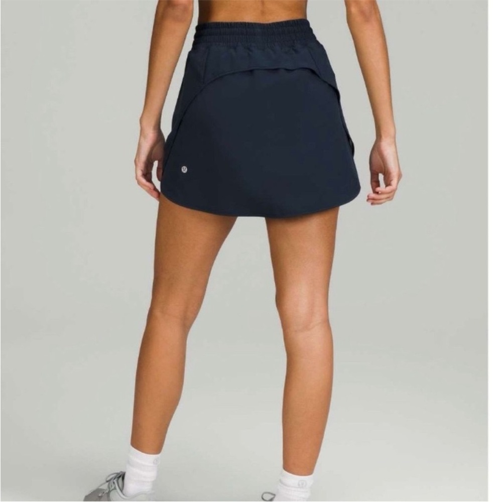 Lululemon Hotty Hot High-Rise Running Skirt Black Size 4 Built-In Liner - Picture 3 of 11